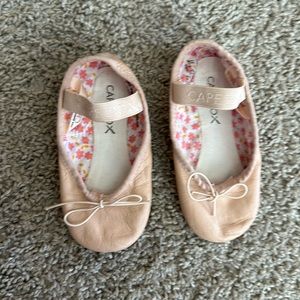 Capezio Pink Girls Ballet Slipper , Like New